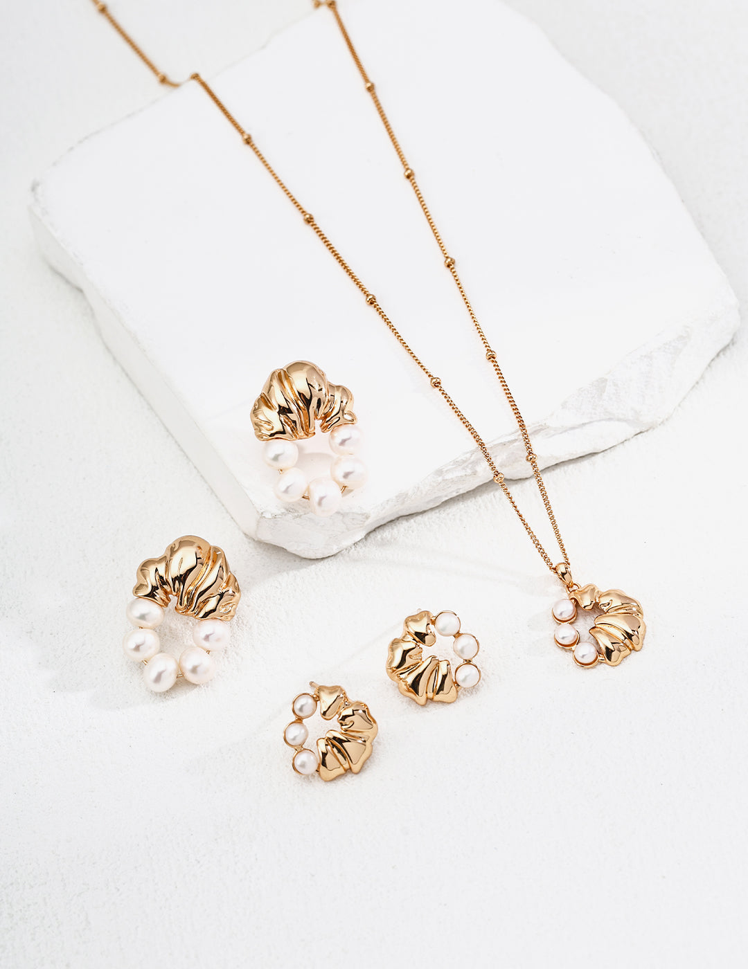 Vintage Shell & Pearl Jewelry Set | S925 Gold Plated Earrings + Necklace with Natural Pearls