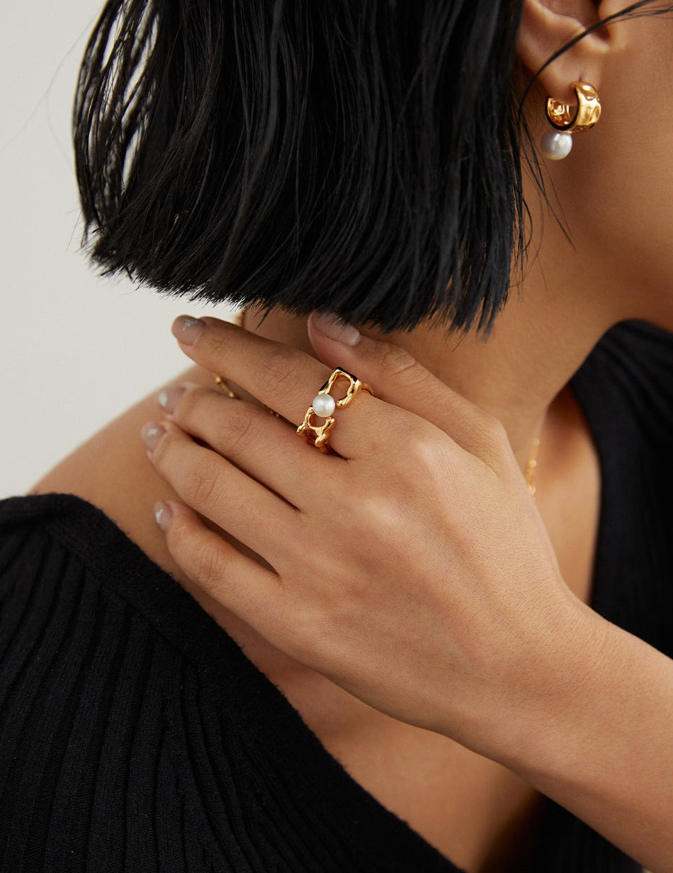 Sterling Silver Natural Pearl Ring | Fluid Geometry | Modern Aesthetic