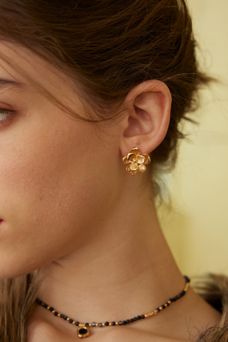 Vintage Bloom: S925 Gold-Plated Flower Stud Earrings