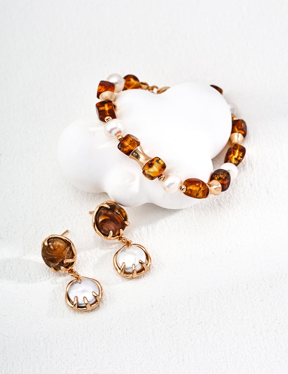 Amber Bloom Jewelry Set – 925 Silver with Pearls & Honey Resin (3-Piece Set)