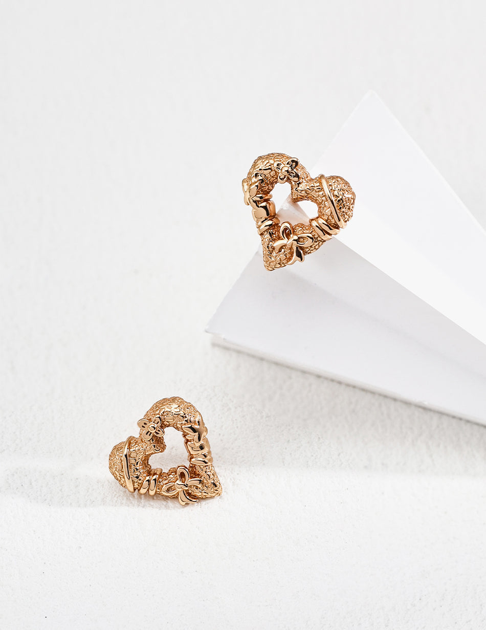 S925 Retro Heart-Shaped Earrings | Artistic Statement Jewelry | Vintage Gold Carved Design